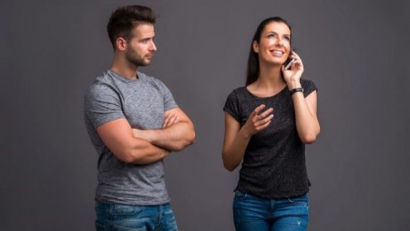Με ζηλεύει υπερβολικά – Τι να κάνω; – Τρόποι αντιμετώπισης